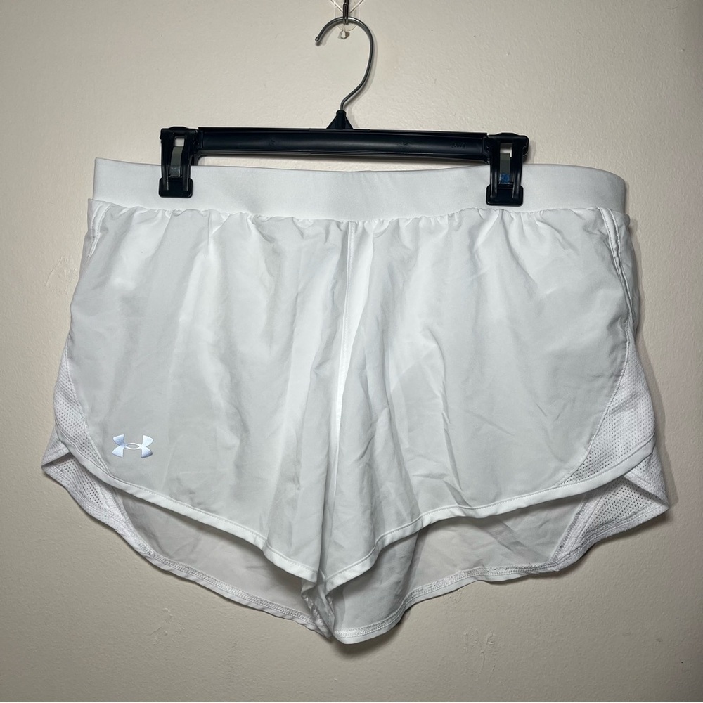 Under Armour Women's White Athletic Shorts XL